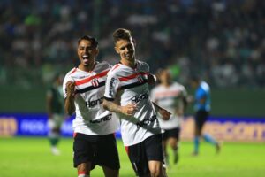 Goiás sai na frente, perde pênalti e leva virada do Botafogo-SP por 3 a 2 em casa ⬆️