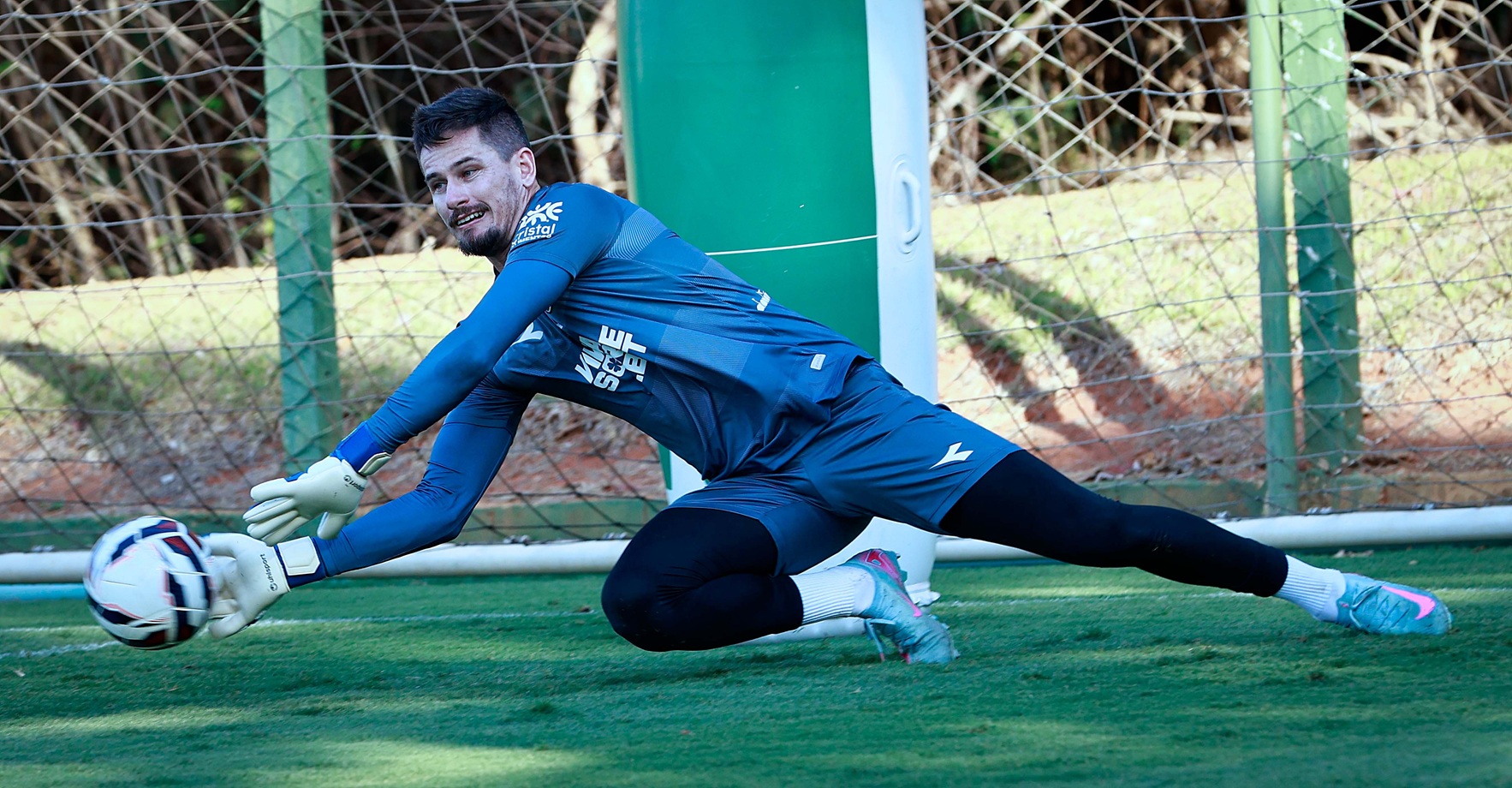 Goiás enfrenta o América-MG