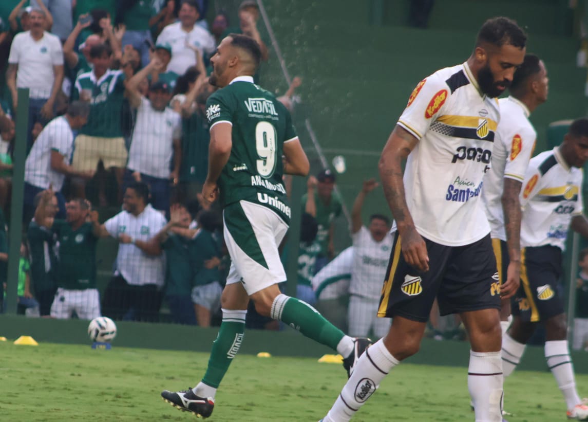 🟢🔥 Goiás vence o Novorizontino, volta ao G-4 e chega vivo à última rodada dependendo só de si! 1 Anselmo Ramon fez p gol da vitória do Goiás
