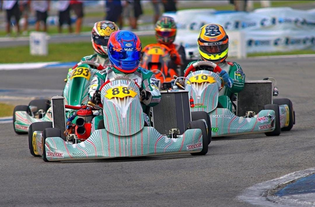 Prêmio Volante de Ouro celebra campeões do automobilismo goiano