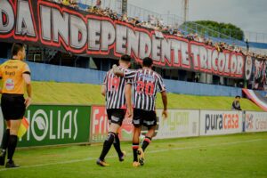 🚨 Anápolis 2 x 0 CRAC: Galo emenda 2ª vitória seguida, vence em casa e afunda o Leão do Sul no Goianão 2026 ⚽🔥
