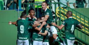 🏆 Estreia com goleada: Goiás domina o Goiatuba, vence por 4 a 0 e assume a ponta do Estadual