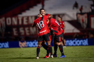 Kevin Ramírez decide, Atlético-GO elimina a Ponte Preta e garante vaga na 5ª fase da Copa do Brasil